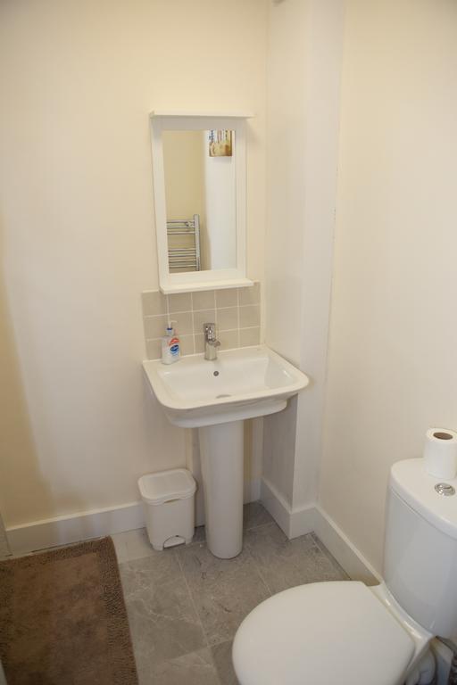 Bristol Serviced Lets - 152/154 Bath Road ภายนอก รูปภาพ