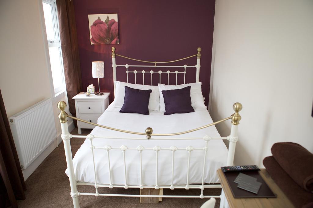 Bristol Serviced Lets - 152/154 Bath Road ภายนอก รูปภาพ