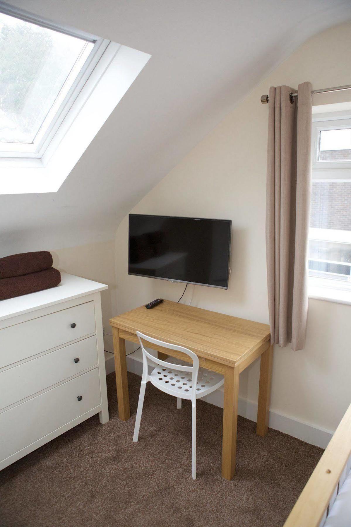 Bristol Serviced Lets - 152/154 Bath Road ภายนอก รูปภาพ
