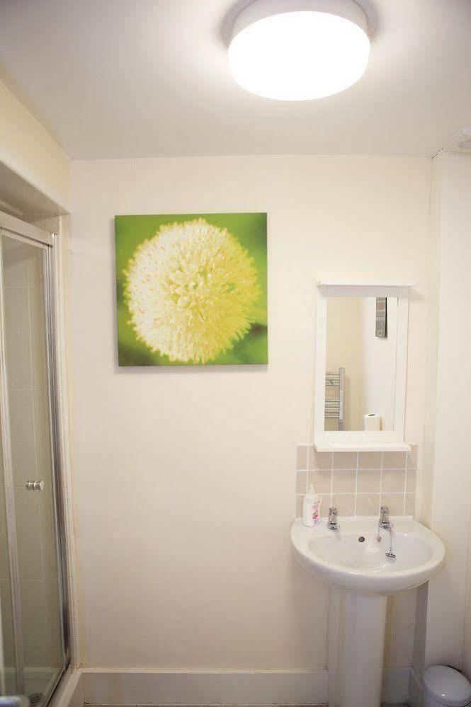Bristol Serviced Lets - 152/154 Bath Road ภายนอก รูปภาพ